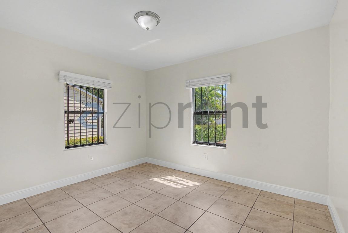 Building Photo - 943 NW 63rd St