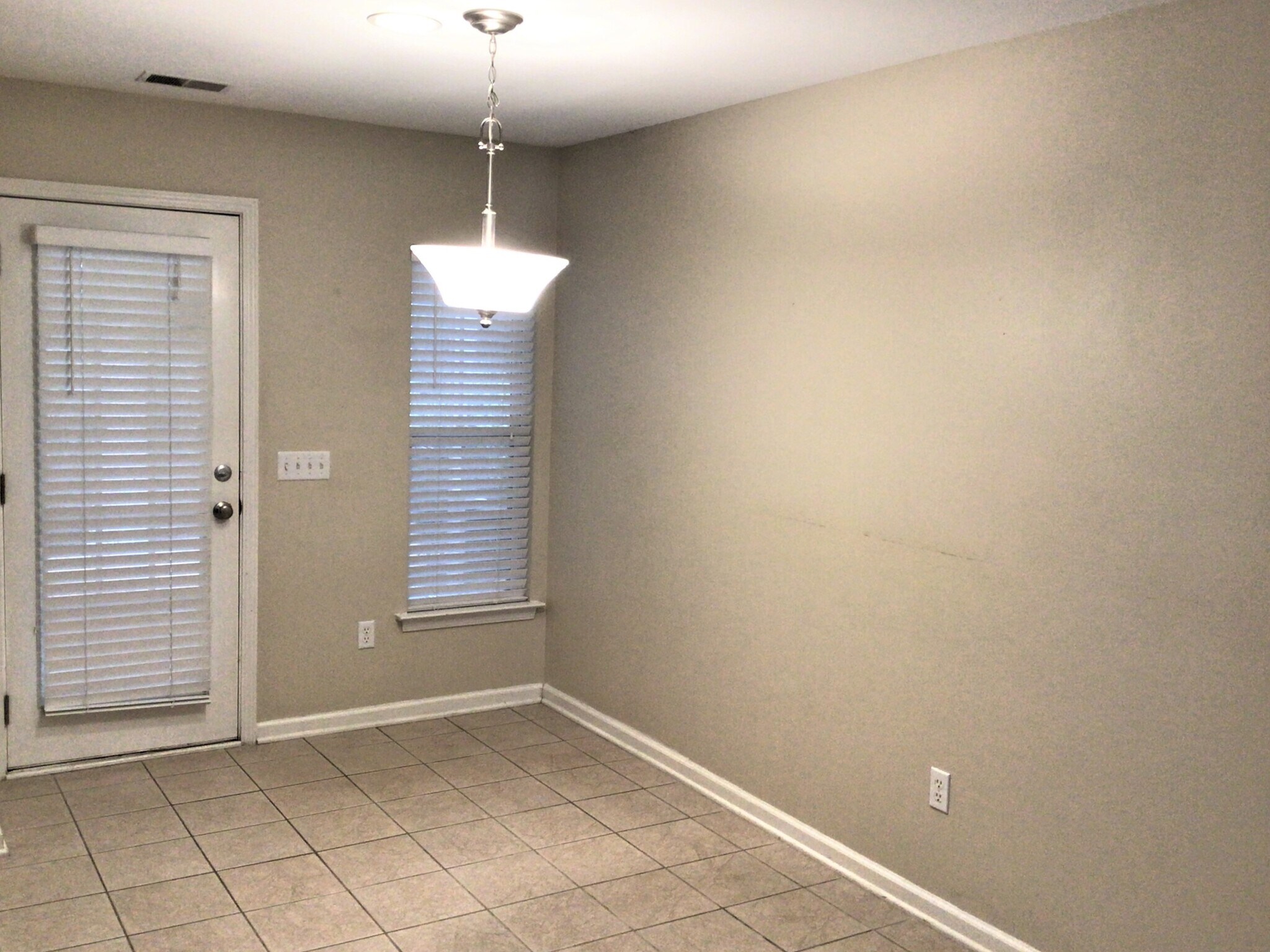 Building Photo - 9 Long Leaf Ct