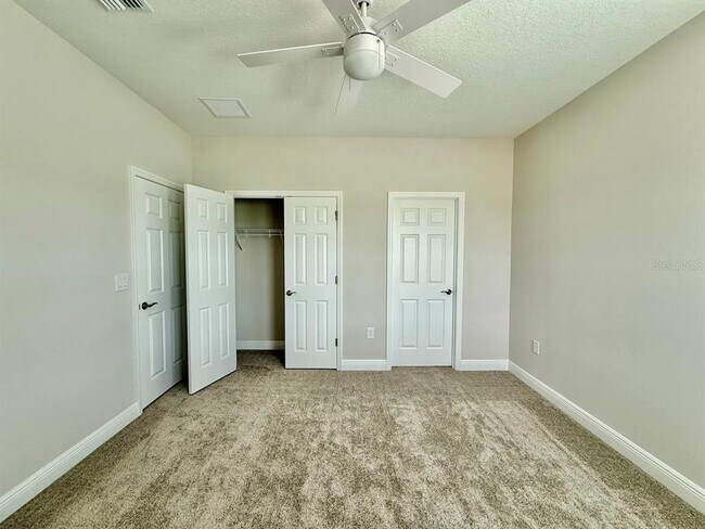 Building Photo - 35617 Stableton Ln