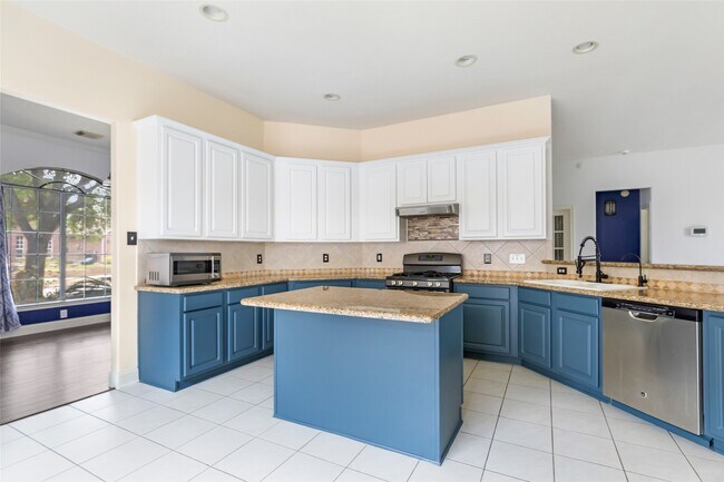 Building Photo - 18418 Hot Creek Ct