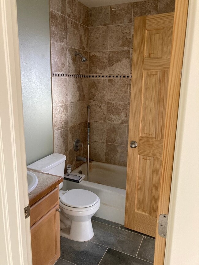 Building Photo - 3547 Nottingham Ct