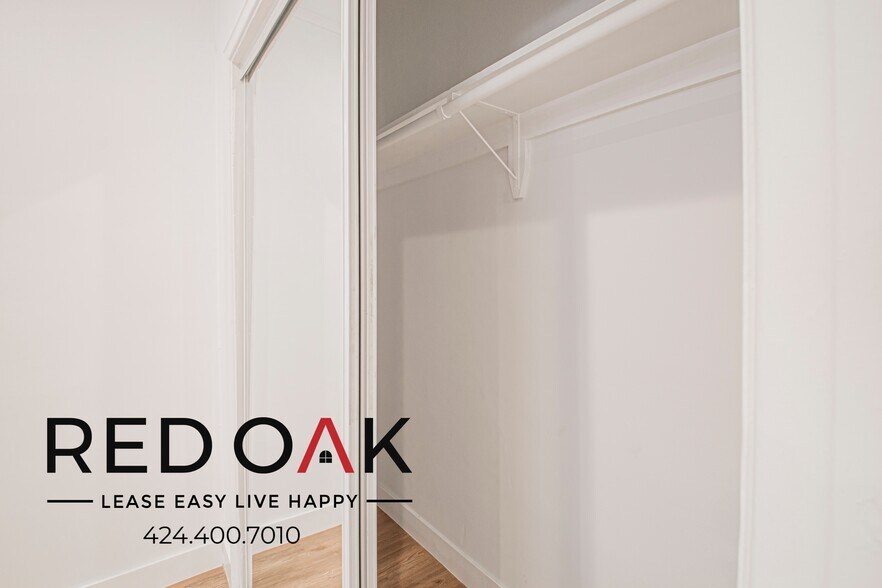 Building Photo - 1818 Whitley Ave