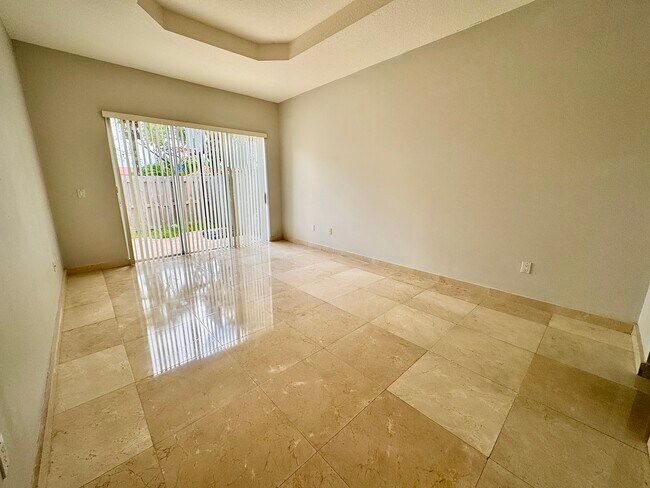 Building Photo - 10530 NW 52nd Terrace