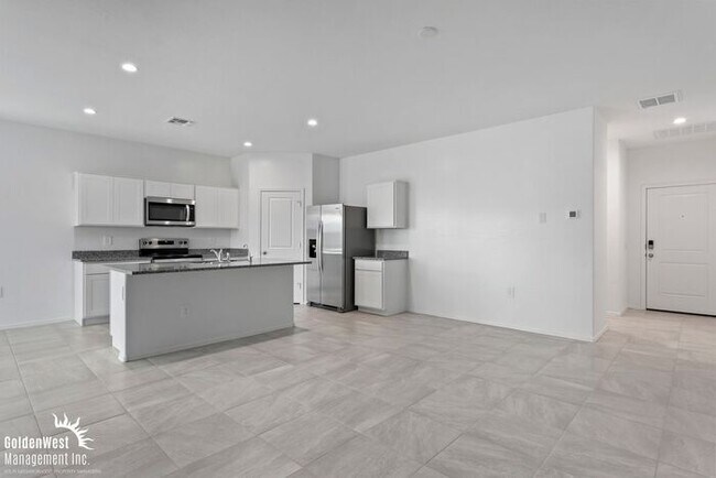 Building Photo - Charming 3Bdm 2Ba Home in Coolidge!