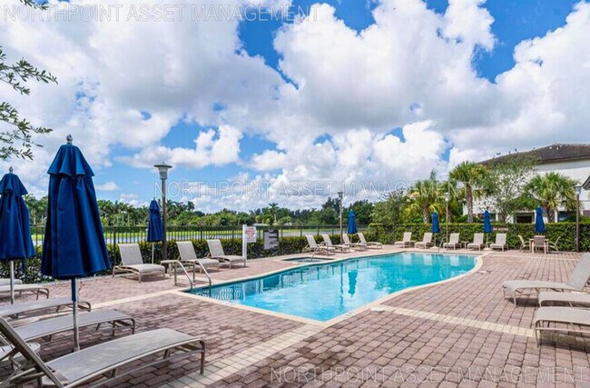 Building Photo - Stylish 3-Bedroom Home with Pool, Garage &...