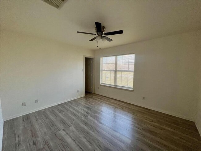 Building Photo - 3110 Sparrow St