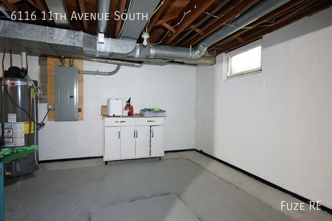 Building Photo - 6116 11th Ave S