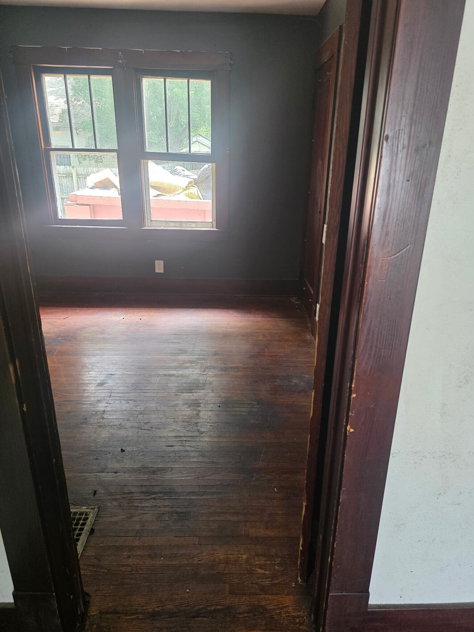 Building Photo - 1830 N Lowber St