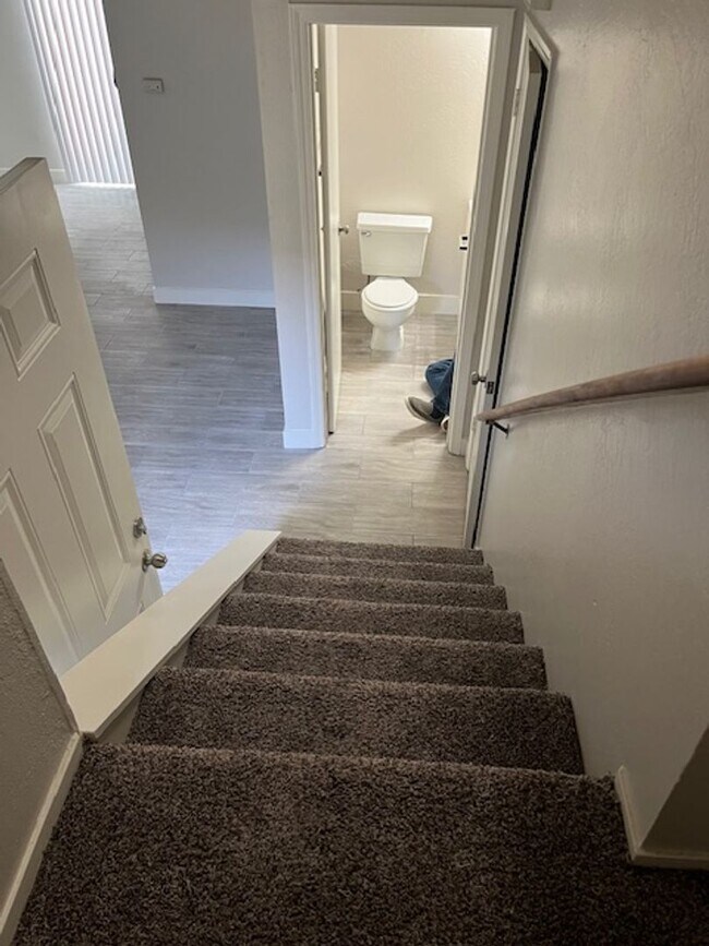 Building Photo - SH6012C