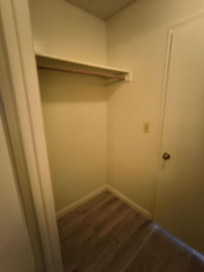 Building Photo - $500 MOVE IN SPECIAL!!! BEAUTIFUL STUDIO AVAILABLE AT WATERGATE COMMUNITY IN EMERYVILLE!!!