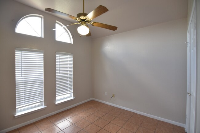 Building Photo - 4402 Water Oak Dr