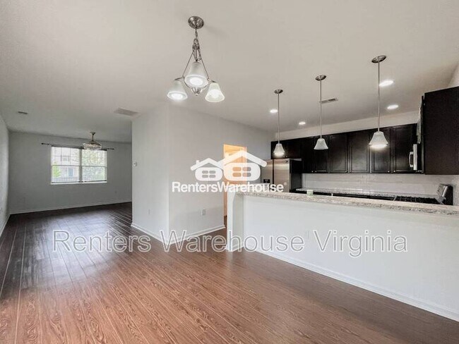 Building Photo - 1713 Dresdon Ln