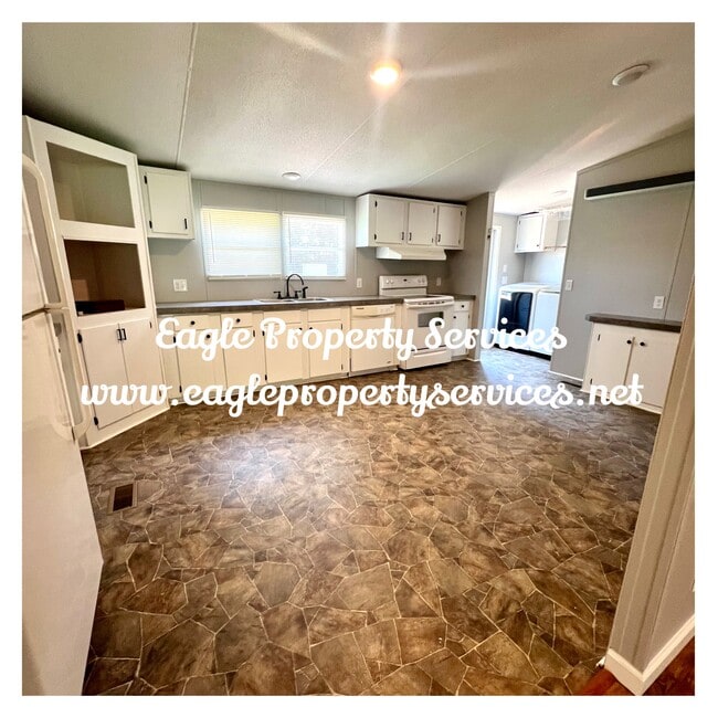 Building Photo - 308 Rolling Hills Rd