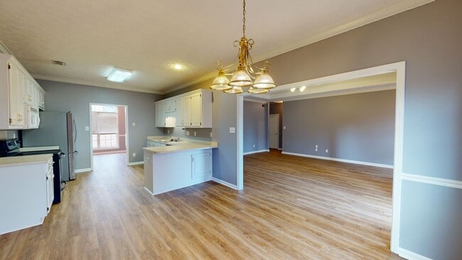 Building Photo - Wonderful 4 bedroom, 3 bath home in Grand Oaks Millbrook