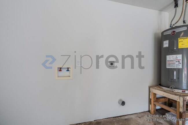 Building Photo - 4111 Beran Dr