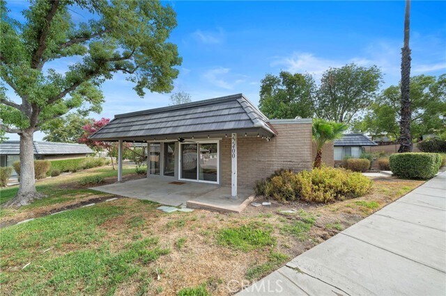 Building Photo - 22400 Canyon Club Dr