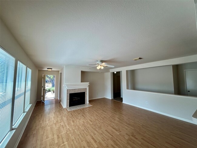 Building Photo - 6706 Wild Pecan Trail