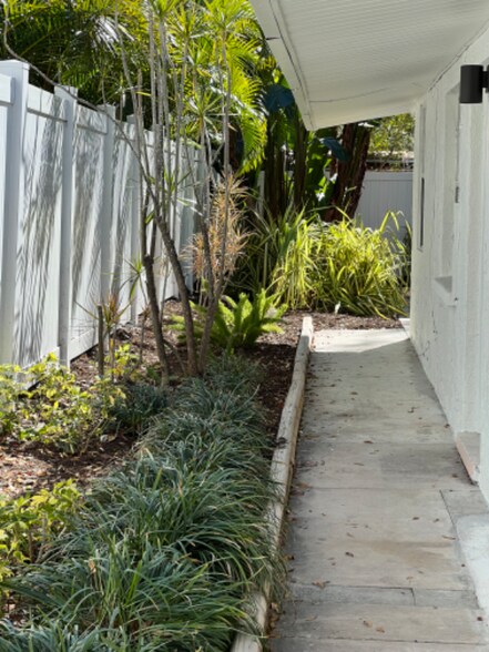 Building Photo - 1930 9th St