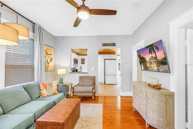 Building Photo - 748 11th Ave N