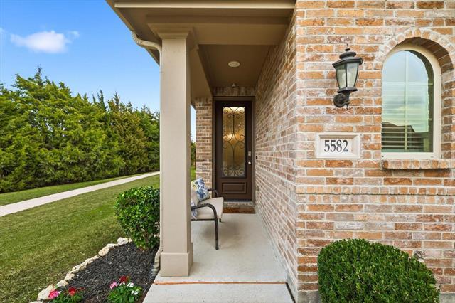 Building Photo - 5582 Yarborough Dr