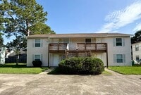 Building Photo - New Listing!