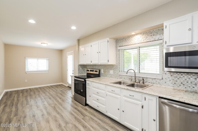 Building Photo - 5284 Julington Forest Dr S