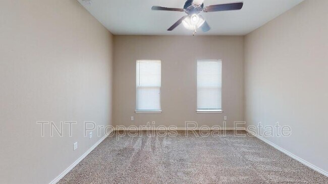 Building Photo - 1200 Oney Hervey Dr