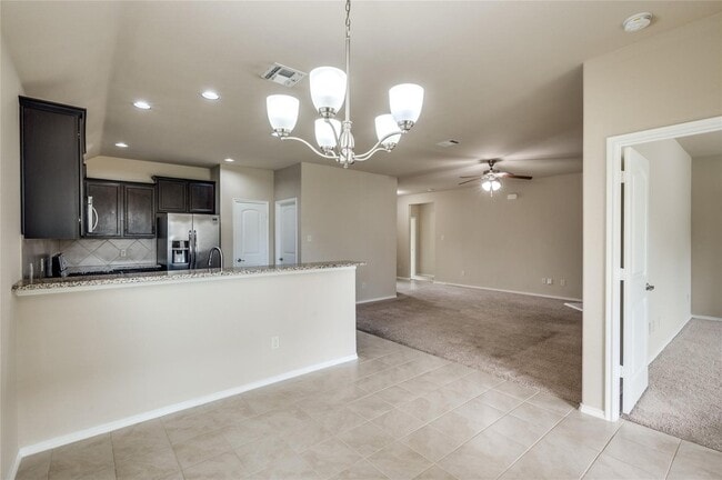 Building Photo - 1028 Lake Woodland Dr