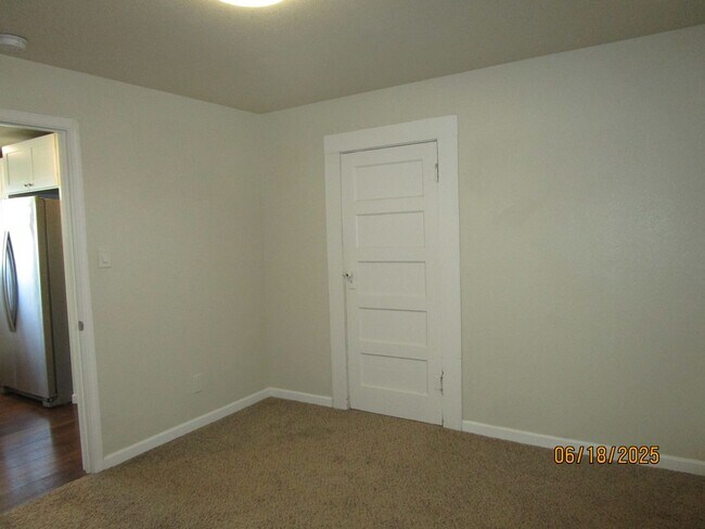 Building Photo - 4177 W Muller Rd