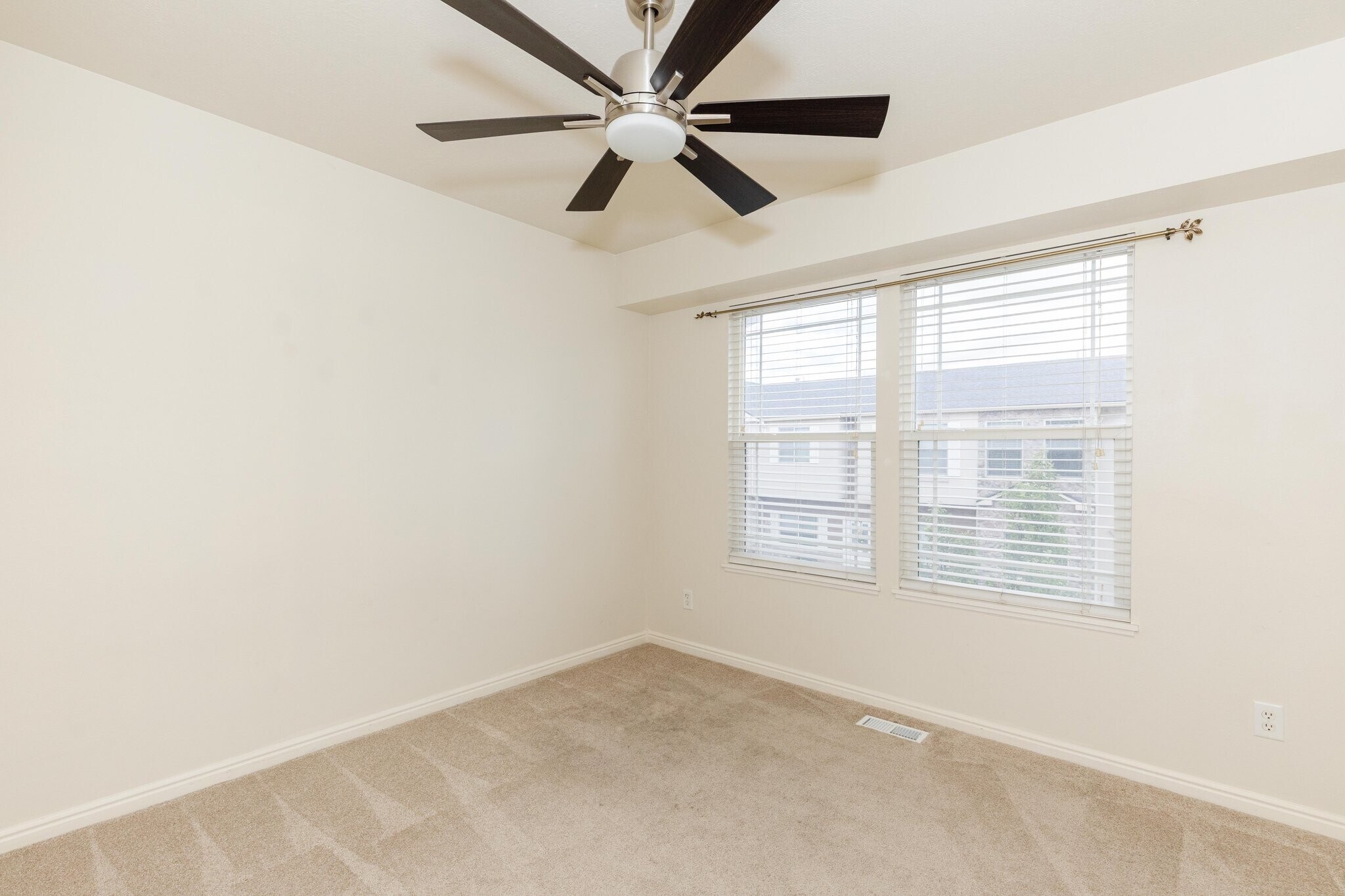 Building Photo - 484 W 1490 N