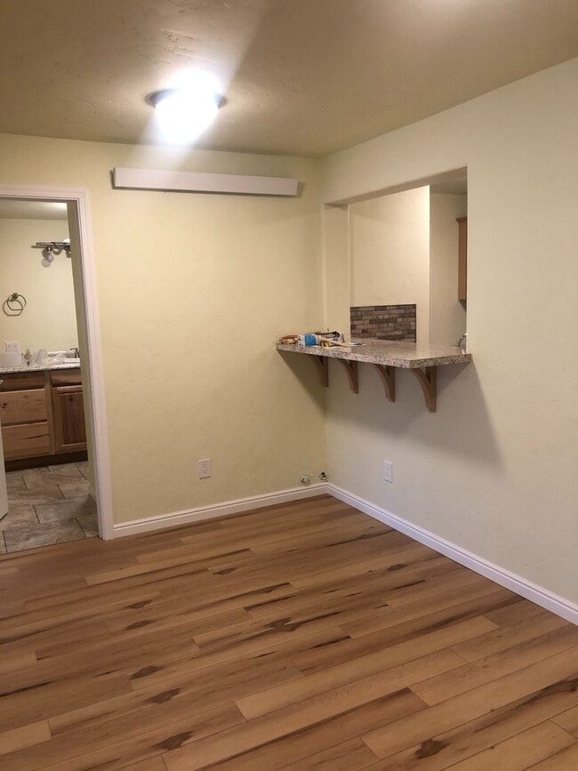 Building Photo - 2 BR Walkout Basement Apartment in Victor, ID