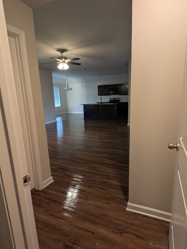 Building Photo - 75360 Crestview Hls Lp