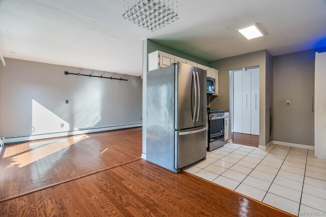 Building Photo - 23 Alpine Dr