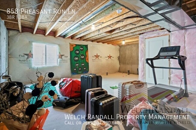 Building Photo - 858 Pheasant Run Ln