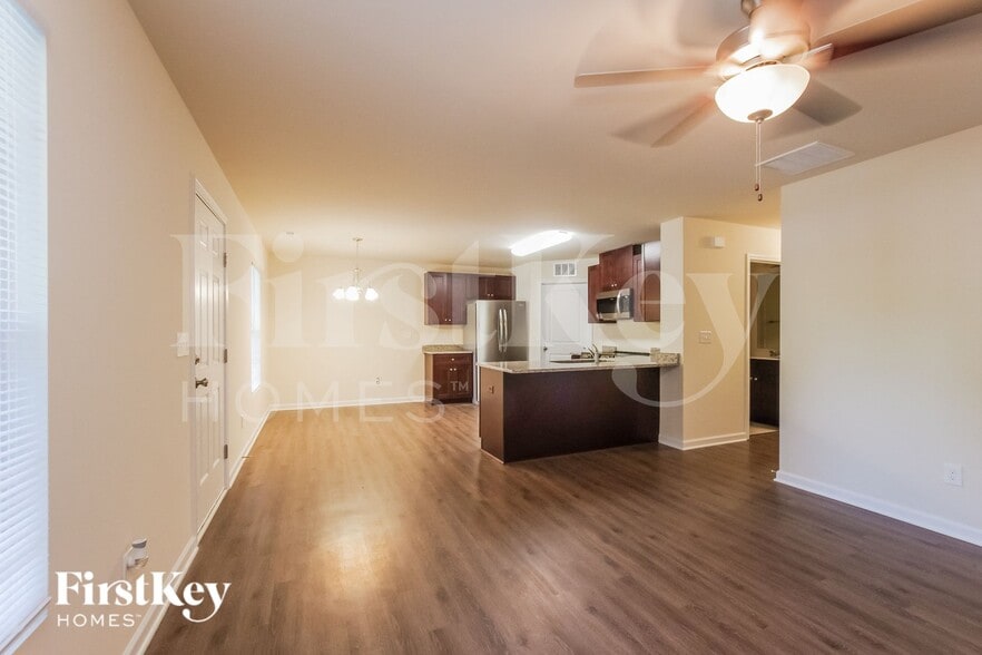 Building Photo - 423 Leland St