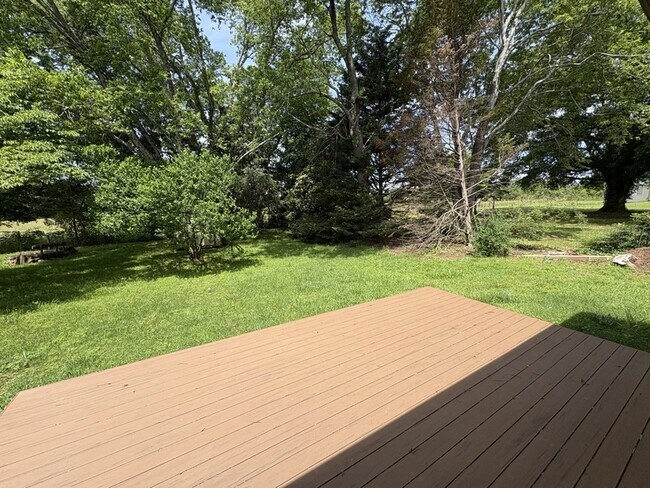 Building Photo - 4077 Brookfield Dr