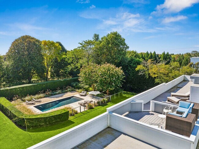 Building Photo - 8 Heller Ln