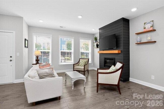 Building Photo - 3121 Ada Ml Aly