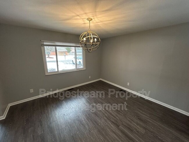 Building Photo - 5713 Daphne Ln