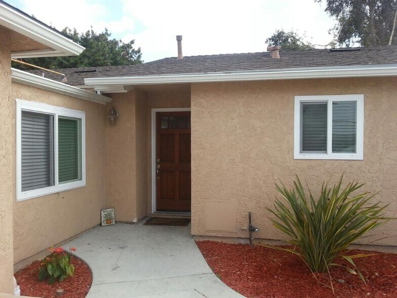 Building Photo - 4043 Thomas St