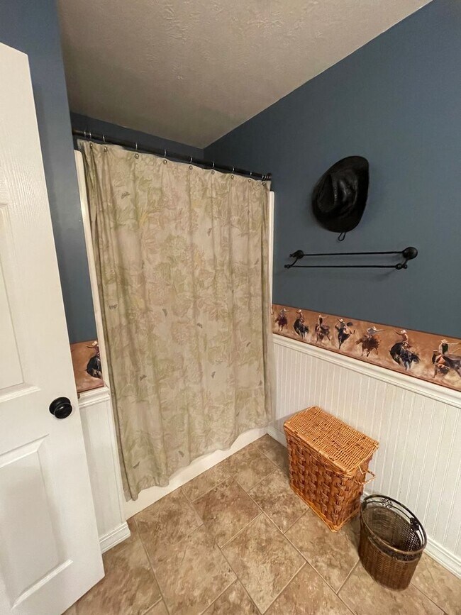 Building Photo - PRE-LEASING - Fully Furnished 6mo Short Term Rental in Ozark