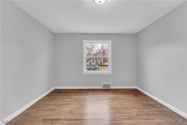 Building Photo - 25771 Zeman Ave