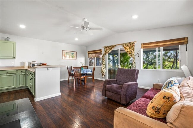 Building Photo - 55 Piimauna St