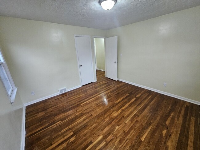 Building Photo - 24630 Alberton Rd