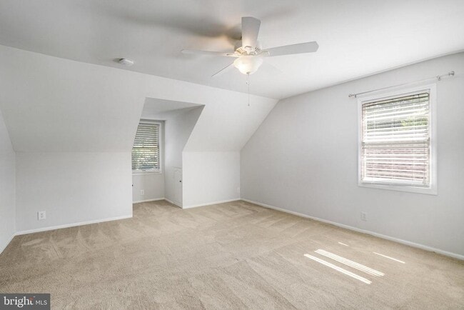 Building Photo - 740 Upland Pl