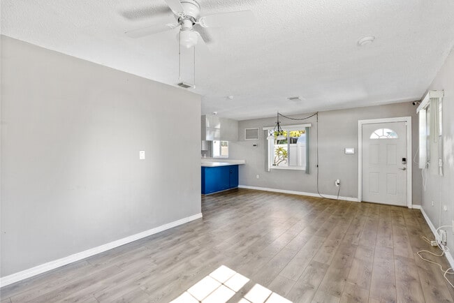 Entry Door - 5318 17th St W