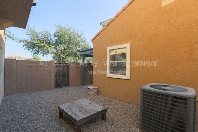 Building Photo - 1774 S Seton Ave