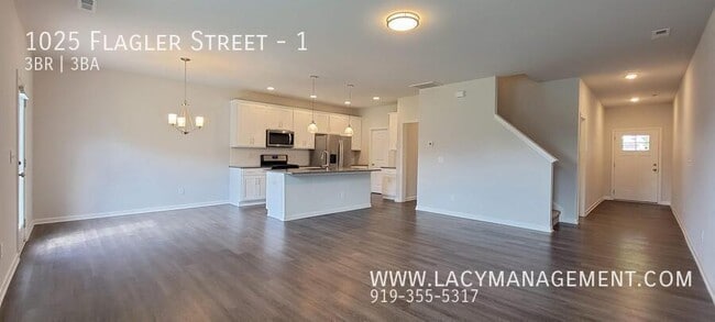 Building Photo - 1025 Flagler St