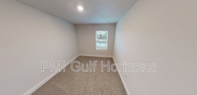 Building Photo - 710-E Giese Ln