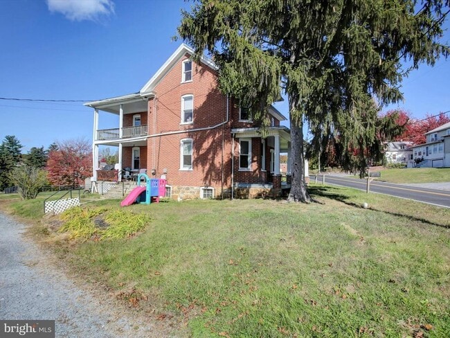 Building Photo - 7960 Mentzer Gap Rd